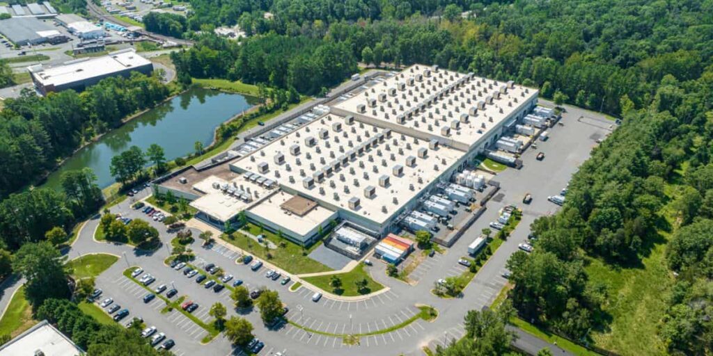 Northern Virginia Data Centers Benefit from Nearby Floating Solar Renewable Energy