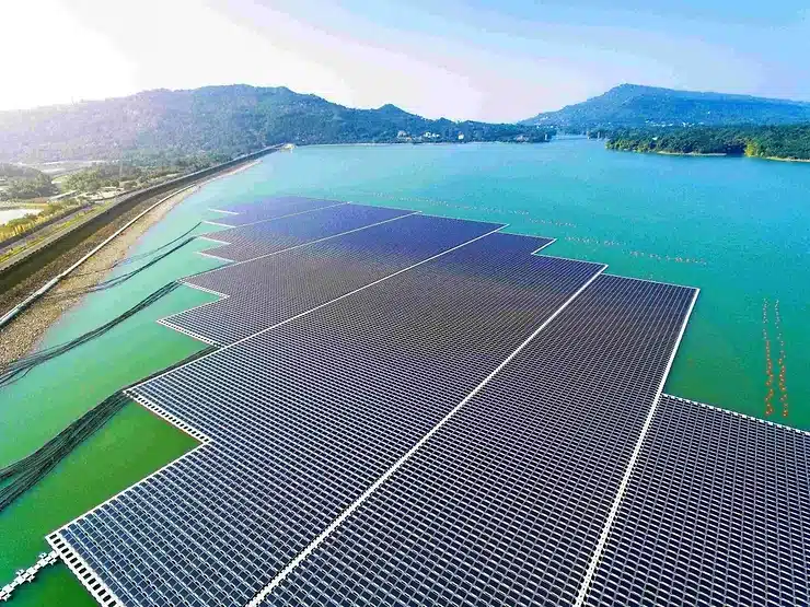 What are the benefits of Floating Solar Farms
