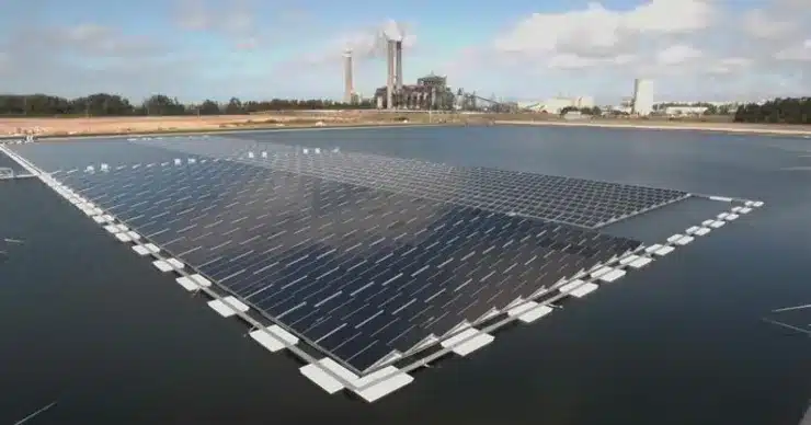 floating solar arrays in the water
