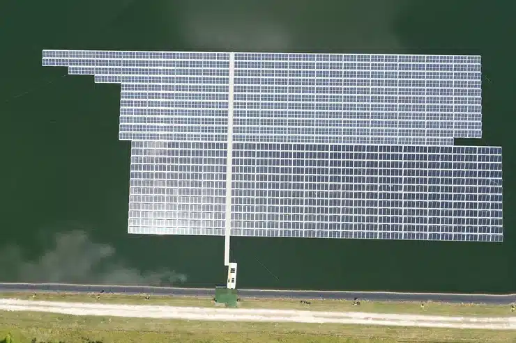 picture of solar rafts in water from above